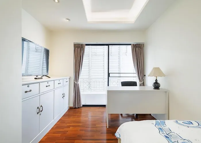 Luxurious 6br With Pool & Games At Sukhumvit Villa