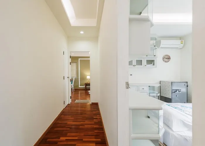 Villa Luxurious 6br With Pool & Games At Sukhumvit Bangkok