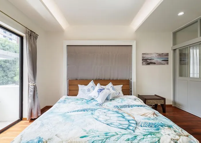 Luxurious 6br With Pool & Games At Sukhumvit Bangkok