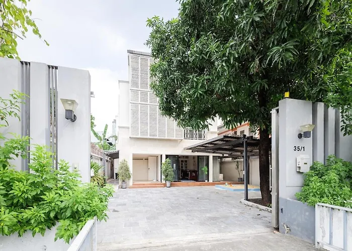 Villa Luxurious 6br With Pool & Games At Sukhumvit Bangkok