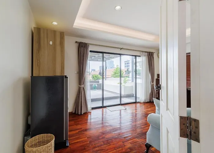 Luxurious 6br With Pool & Games At Sukhumvit